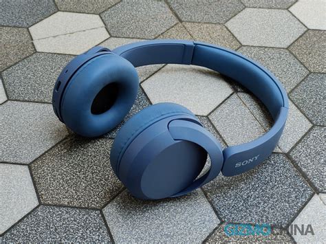 headphone review.